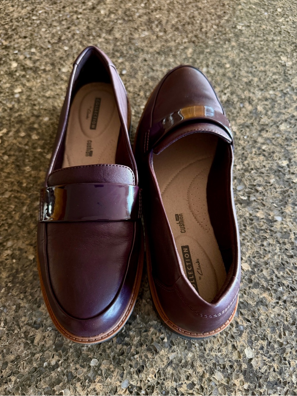 Clarks burgundy Leather loafers Size 9